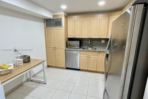 Купить кондоминиум в Авентура, Флорида 2 спальни, 113.34м2, № 981352 - фото 8