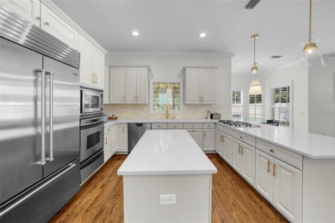 Casa en venta en Tampa, Florida, 6 dormitorios, 454.01 m2 № 1360943 - foto 12