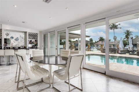 Casa en venta en North Miami Beach, Florida, 4 dormitorios, 239.32 m2 № 1348709 - foto 16