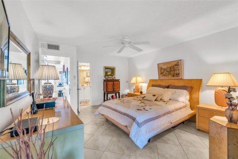 Condo in Deerfield Beach, Florida, 2 bedrooms  № 1374265 - photo 28