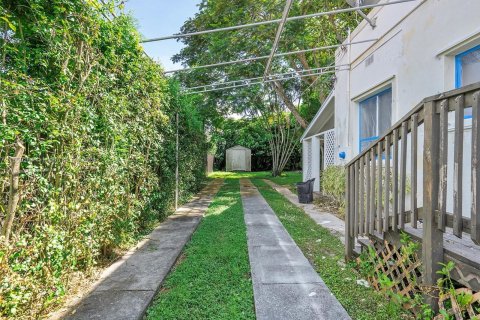 House in Miami, Florida 2 bedrooms, 137.5 sq.m. № 1374263 - photo 26