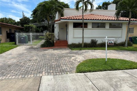 Casa en venta en Miami, Florida, 2 dormitorios, 137.5 m2 № 1374263 - foto 19