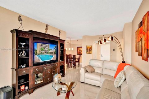 Condominio en venta en Lauderhill, Florida, 2 dormitorios, 130.71 m2 № 919310 - foto 3