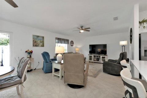 Villa ou maison à vendre à Port Charlotte, Floride: 3 chambres, 144.09 m2 № 1353695 - photo 25