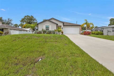 Villa ou maison à vendre à Port Charlotte, Floride: 3 chambres, 144.09 m2 № 1353695 - photo 2