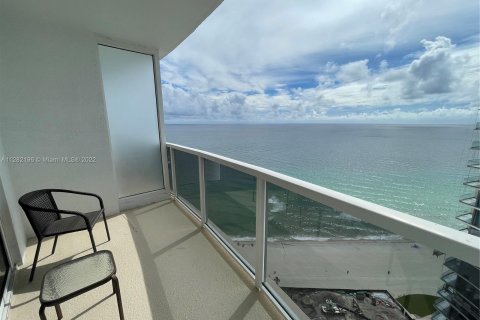 Condominio en venta en Sunny Isles Beach, Florida, 51.19 m2 № 121343 - foto 8