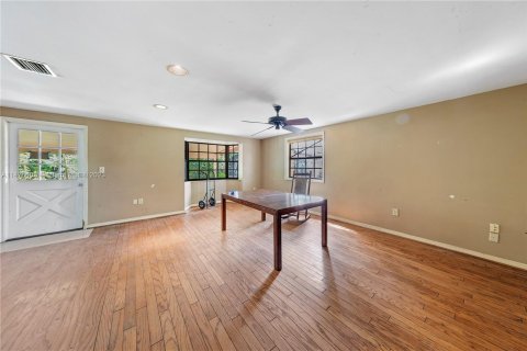 Casa en venta en Homestead, Florida, 6 dormitorios, 315.03 m2 № 812853 - foto 7