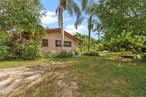 House in Homestead, Florida 6 bedrooms, 315.03 sq.m. № 812853 - photo 27