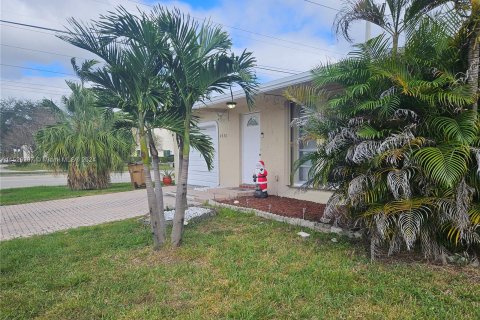 Casa en venta en Deerfield Beach, Florida, 2 dormitorios, 123.19 m2 № 1000558 - foto 28
