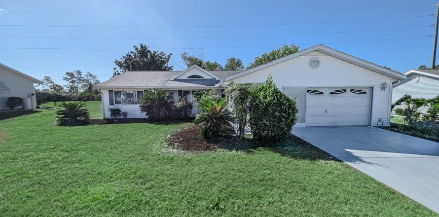 House in Ocala, Florida 3 bedrooms, 201.51 sq.m. № 1429334