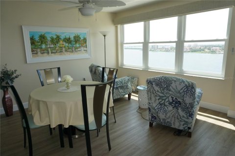 Condominio en alquiler en Saint Petersburg, Florida, 2 dormitorios, 162.58 m2 № 1346642 - foto 10