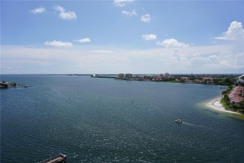 Condominio en alquiler en Saint Petersburg, Florida, 2 dormitorios, 162.58 m2 № 1346642 - foto 24