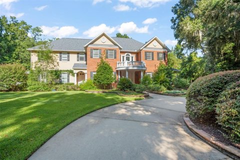 Villa ou maison à vendre à Ocala, Floride: 4 chambres, 526.57 m2 № 1346643 - photo 1