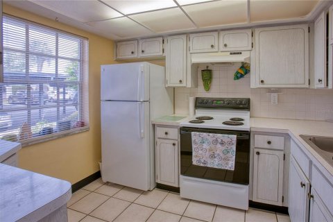 Adosado en venta en New Port Richey, Florida, 2 dormitorios, 82.5 m2 № 1357809 - foto 5