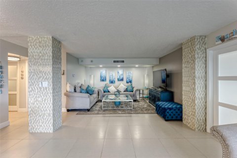 Condo in Fort Lauderdale, Florida, 2 bedrooms  № 1182574 - photo 27