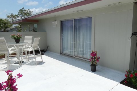 House in Jensen Beach, Florida 2 bedrooms, 96.34 sq.m. № 1175405 - photo 24
