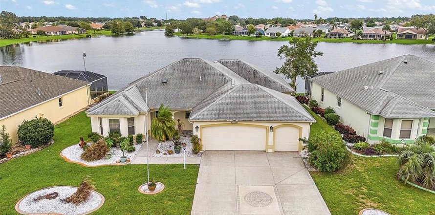 Casa en Lady Lake, Florida 3 dormitorios, 224.82 m2 № 1398837