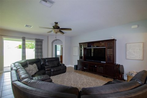 House in Lakeland, Florida 4 bedrooms, 232.26 sq.m. № 1318054 - photo 3