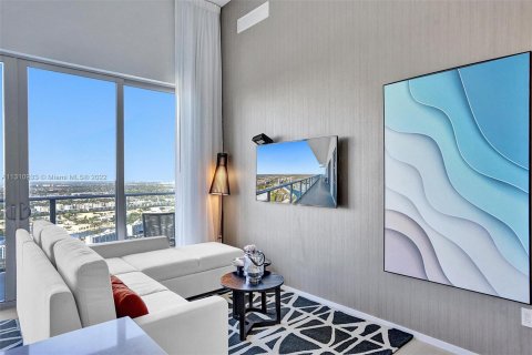 Condominio en venta en Hollywood, Florida, 3 dormitorios, 104.89 m2 № 181045 - foto 9