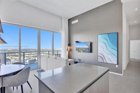 Condominio en venta en Hollywood, Florida, 3 dormitorios, 104.89 m2 № 181045 - foto 12