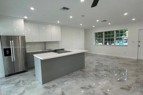 Casa en venta en Miami, Florida, 3 dormitorios, 103.12 m2 № 1439968 - foto 8