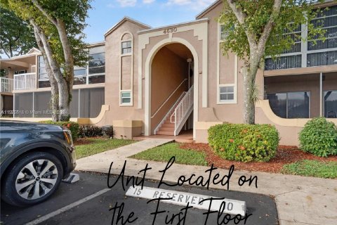 Condominio en venta en Doral, Florida, 2 dormitorios, 76.83 m2 № 1188420 - foto 3