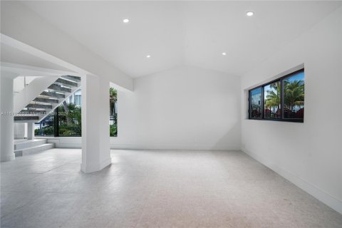 House in Fort Lauderdale, Florida 5 bedrooms, 348.1 sq.m. № 1395868 - photo 9