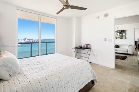 Condo in Miami, Florida, 2 bedrooms  № 1395900 - photo 17