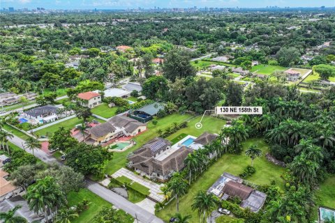 Villa ou maison à vendre à Miami, Floride: 6 chambres, 490.71 m2 № 1388192 - photo 3