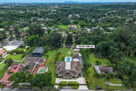 Villa ou maison à vendre à Miami, Floride: 6 chambres, 490.71 m2 № 1388192 - photo 4