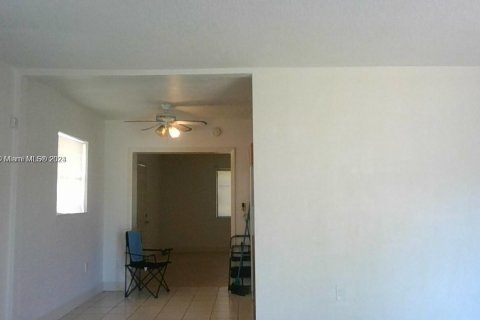 Copropriété à vendre à Miami, Floride: 1 chambre, 76.74 m2 № 1395867 - photo 4