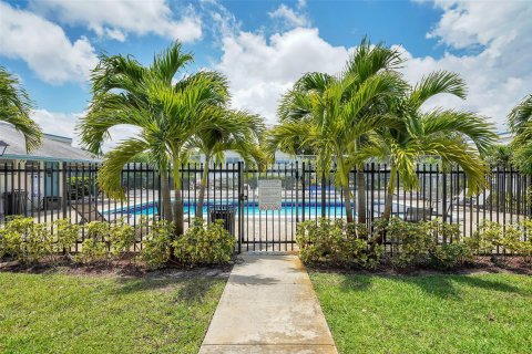 Townhouse in Pompano Beach, Florida 2 bedrooms, 97.92 sq.m. № 1161777 - photo 6