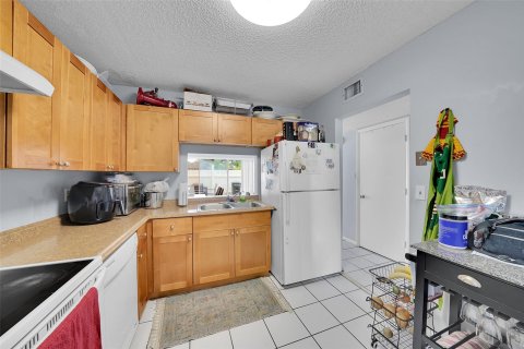 Townhouse in Pompano Beach, Florida 2 bedrooms, 97.92 sq.m. № 1161777 - photo 19