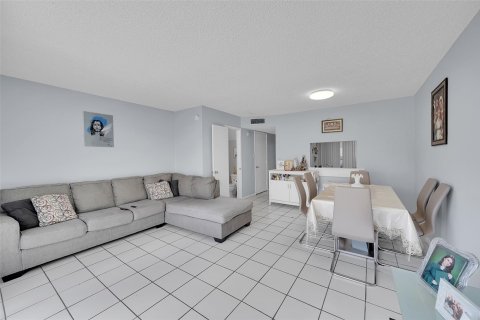 Touwnhouse à vendre à Pompano Beach, Floride: 2 chambres, 97.92 m2 № 1161777 - photo 16