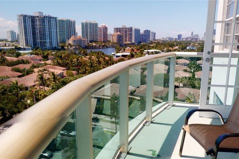 Condo in Sunny Isles Beach, Florida, 3 bedrooms  № 554056 - photo 2