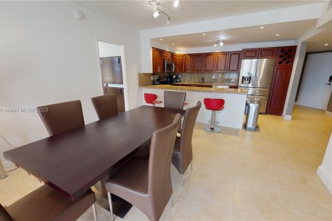 Condo in Sunny Isles Beach, Florida, 3 bedrooms  № 554056 - photo 9