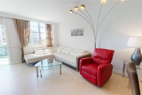 Condo in Sunny Isles Beach, Florida, 3 bedrooms  № 554056 - photo 7