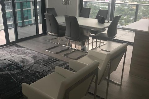 Copropriété à vendre à Miami, Floride: 2 chambres, 77.57 m2 № 762180 - photo 9