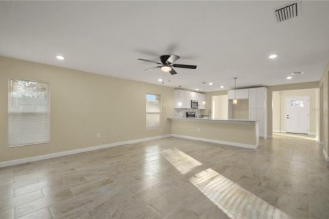 Casa en venta en Orlando, Florida, 3 dormitorios, 147.71 m2 № 1422943 - foto 8