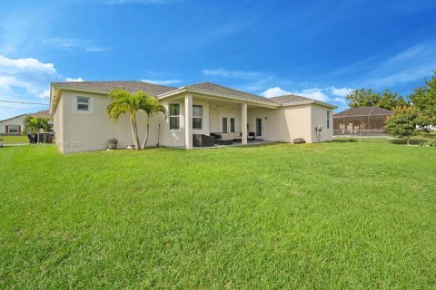 Villa ou maison à vendre à Port St. Lucie, Floride: 4 chambres, 184.78 m2 № 887841 - photo 23