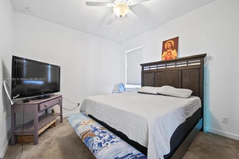 Casa en venta en Port St. Lucie, Florida, 4 dormitorios, 184.78 m2 № 887841 - foto 18