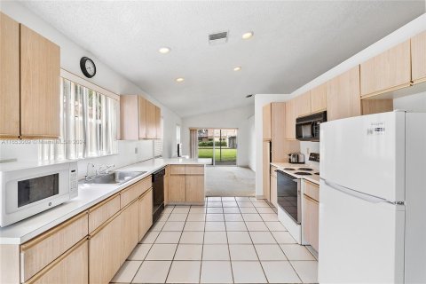 Casa en venta en Boca Raton, Florida, 3 dormitorios, 182.37 m2 № 1351929 - foto 14