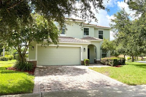 House in Kissimmee, Florida 6 bedrooms, 266.63 sq.m. № 1303110 - photo 1