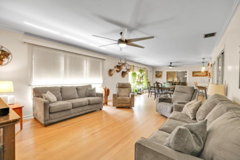 Villa ou maison à vendre à Lake Worth, Floride: 3 chambres, 229.84 m2 № 1093180 - photo 1