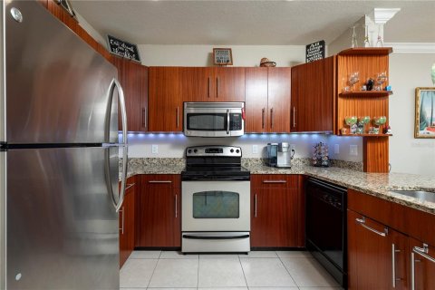 Condominio en venta en Orlando, Florida, 2 dormitorios, 103.59 m2 № 725322 - foto 9