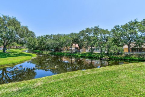 Condo in Palm Beach Gardens, Florida, 2 bedrooms  № 1172134 - photo 3