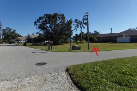 Terreno en venta en Englewood, Florida № 915272 - foto 4