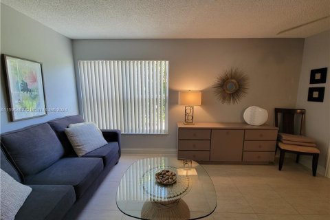 Condominio en venta en Lauderhill, Florida, 2 dormitorios, 83.98 m2 № 1188218 - foto 28