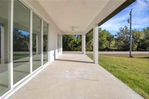 Villa ou maison à vendre à North Port, Floride: 3 chambres, 176.42 m2 № 1005884 - photo 27