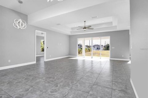 House in North Port, Florida 3 bedrooms, 176.42 sq.m. № 1005884 - photo 10